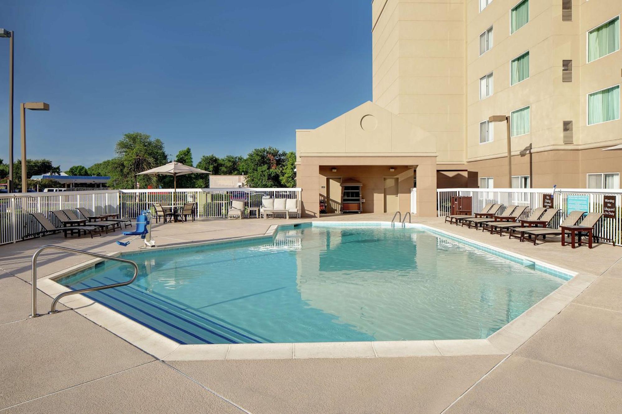 Homewood Suites By Hilton Dallas Market Center Exterior foto